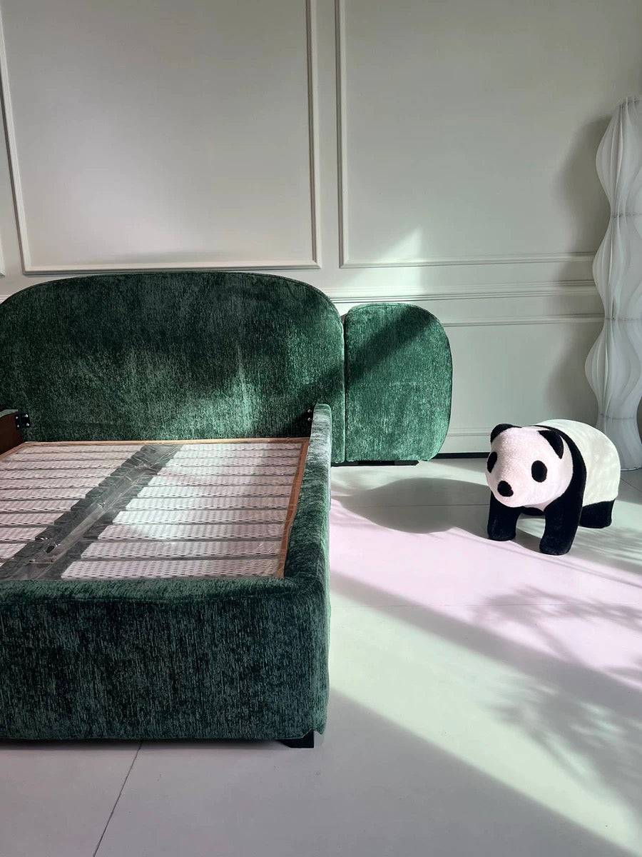 New Arrivals Minimalist Italian-inspired Master Room Bed Elegant Double Bed