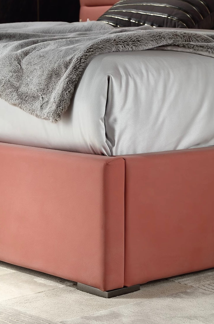 Modern Italian-style Bed Luxurious Double Bed Master Bedroom Furniture
