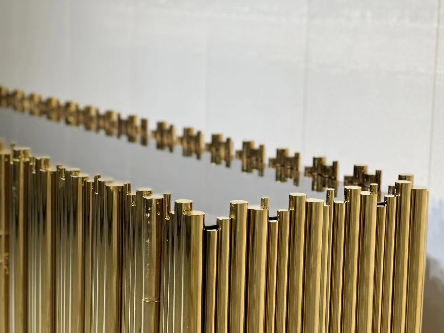 Exquisite and luxurious side cabinet golden stainless steel pipe modern home Spain designer