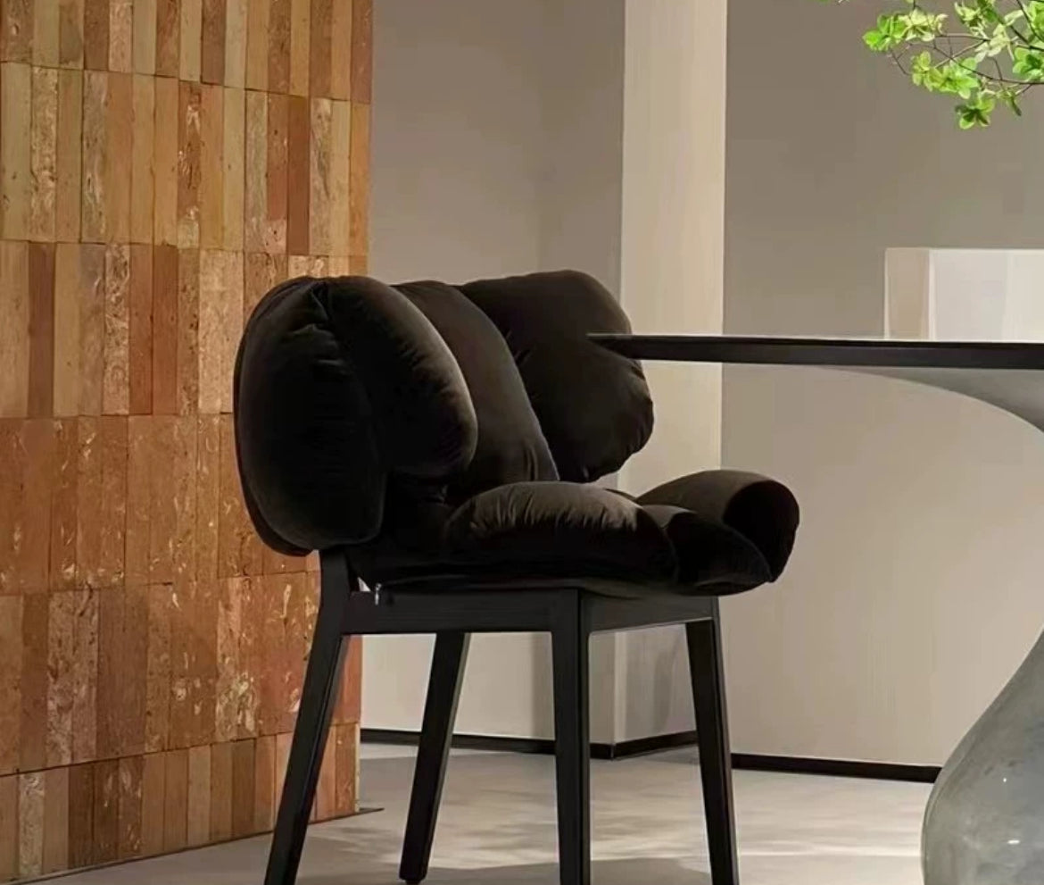 New Arrivals Italian-inspired Dining Chair Elegant and Comfortable Chair Dinning Room Furniture