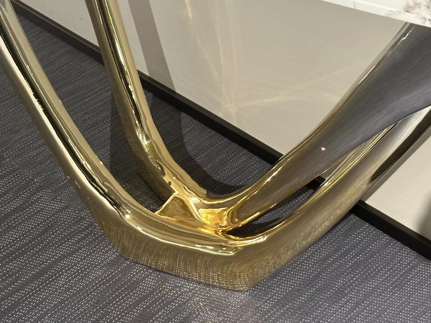 Gradient titanium plated stainless steel luxurious natural marble side table Italian style