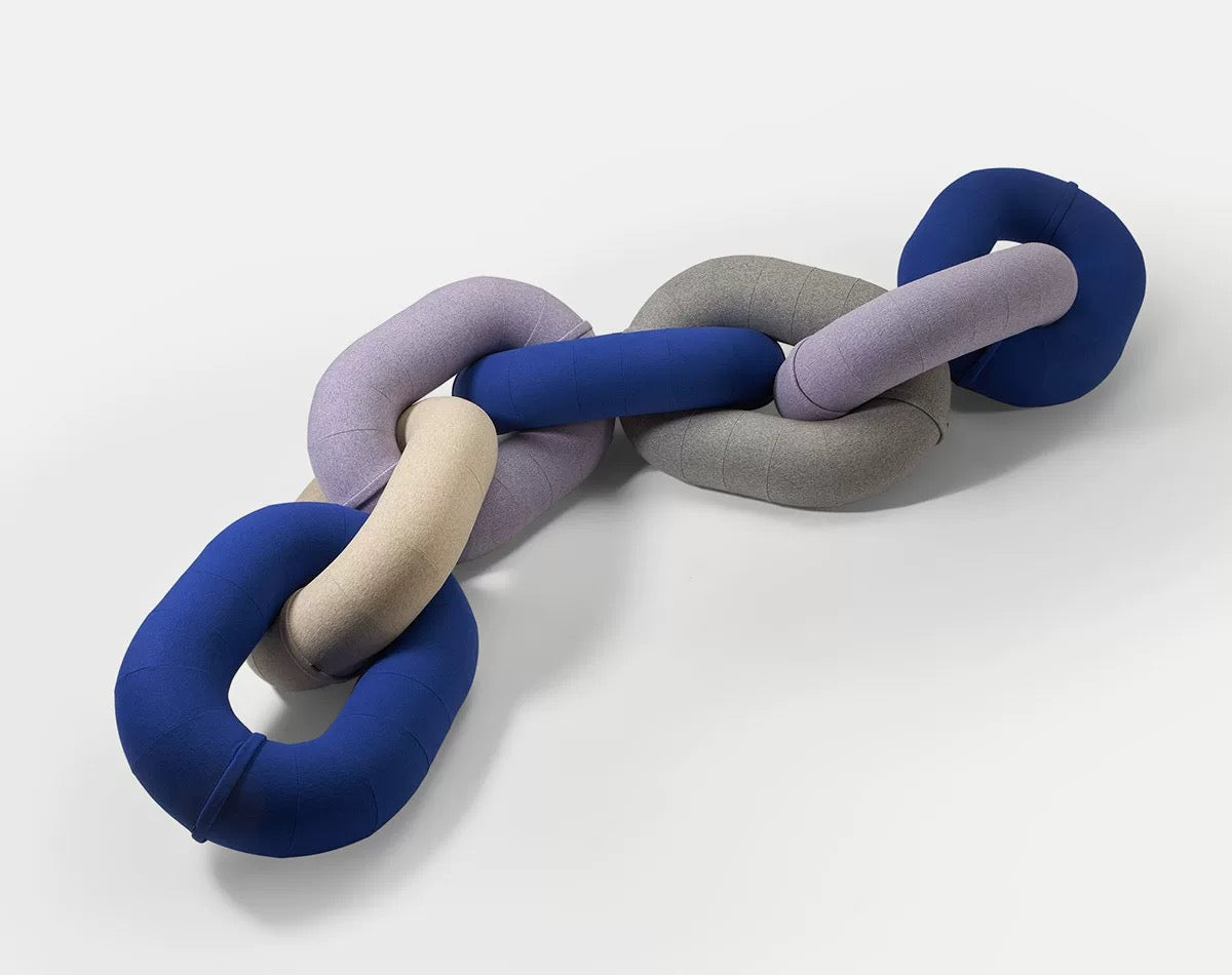 New Arrivals Spanish-inspired Link Sofa Unique Design Customized Furniture