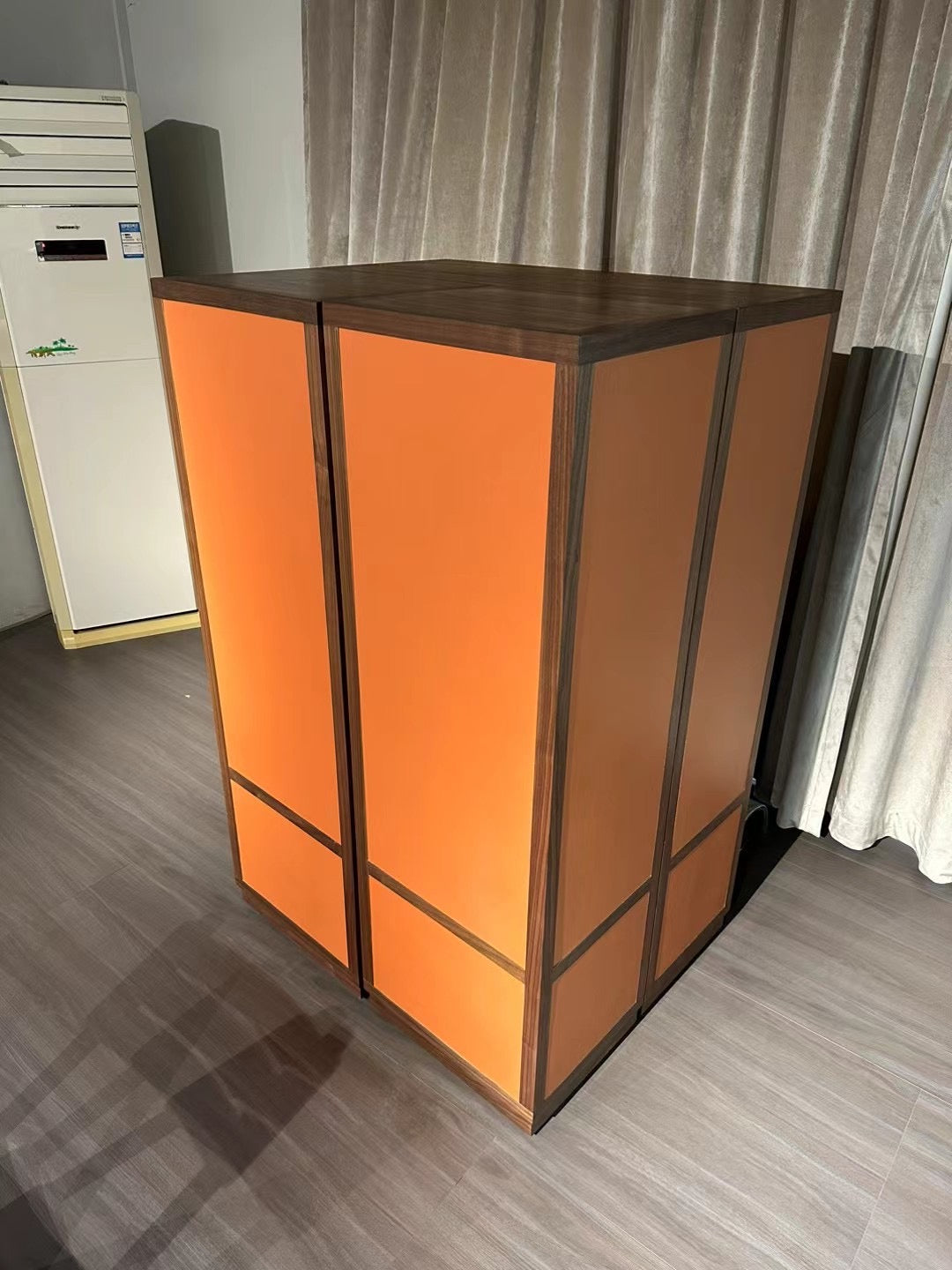 Luxurious Jewels storage watch storage foldable cabinet dressing room