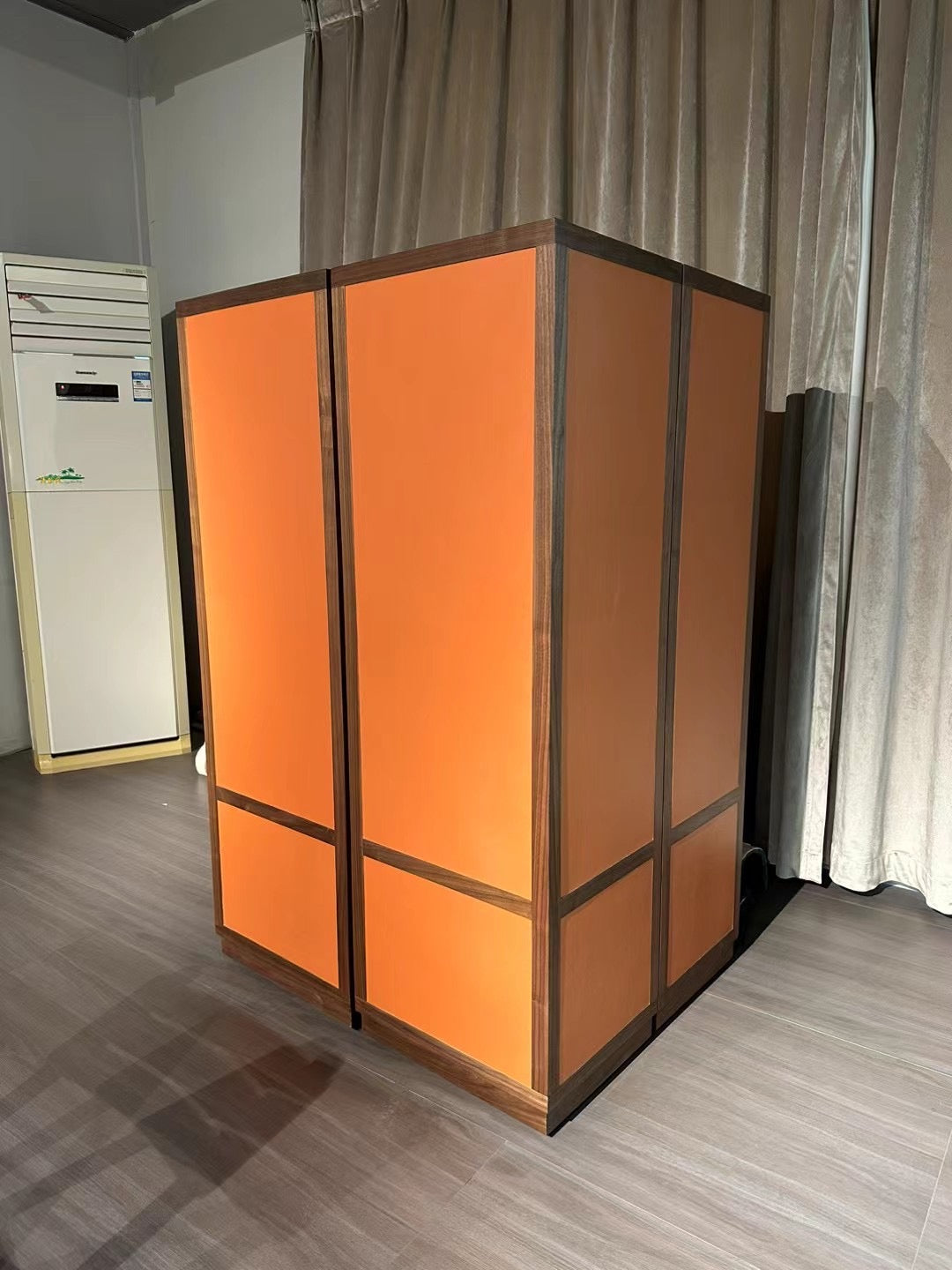 Luxurious Jewels storage watch storage foldable cabinet dressing room
