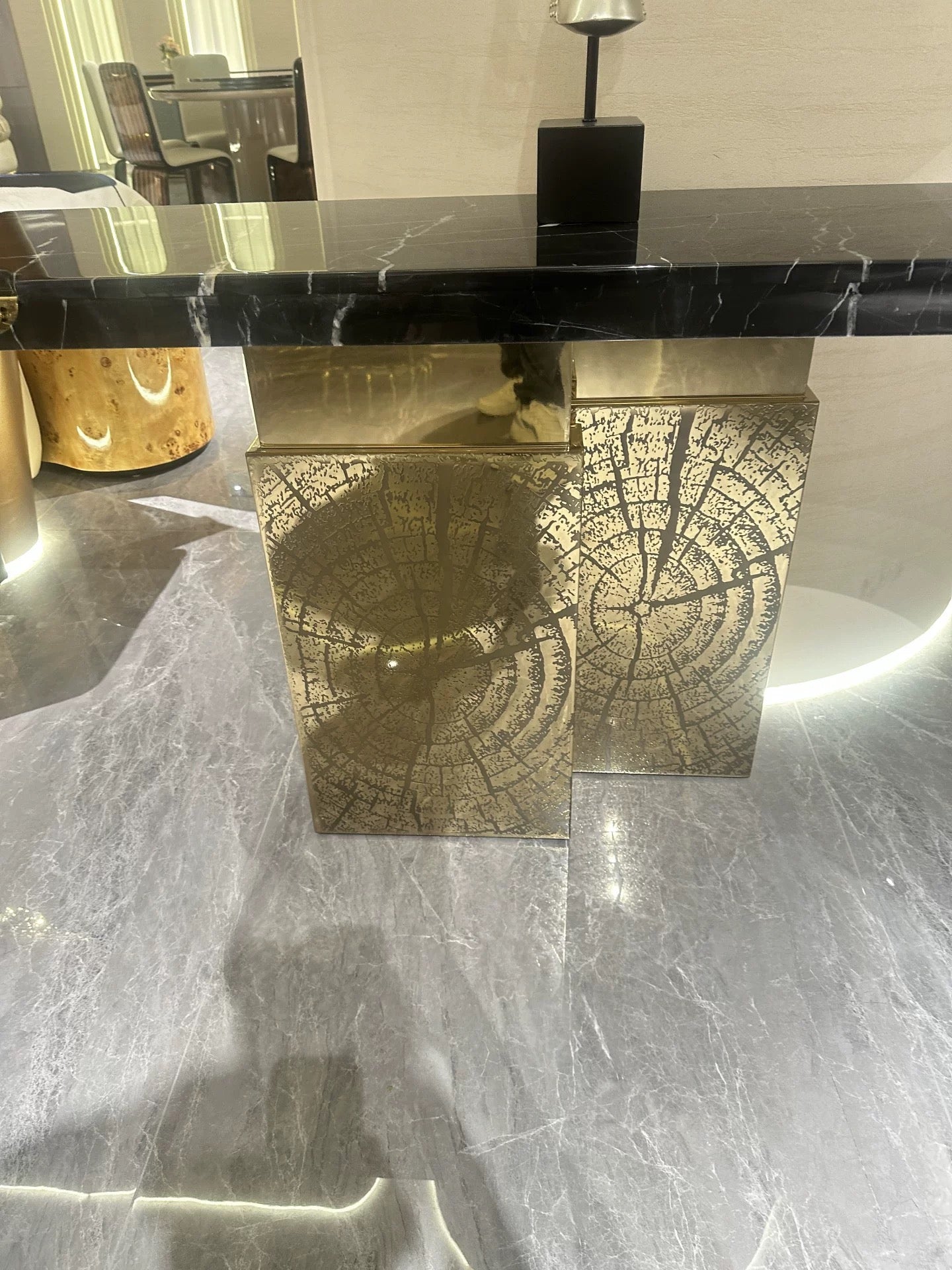 Luxurious Boca Do Lobo Brass Table Natural Marble Side Table Console