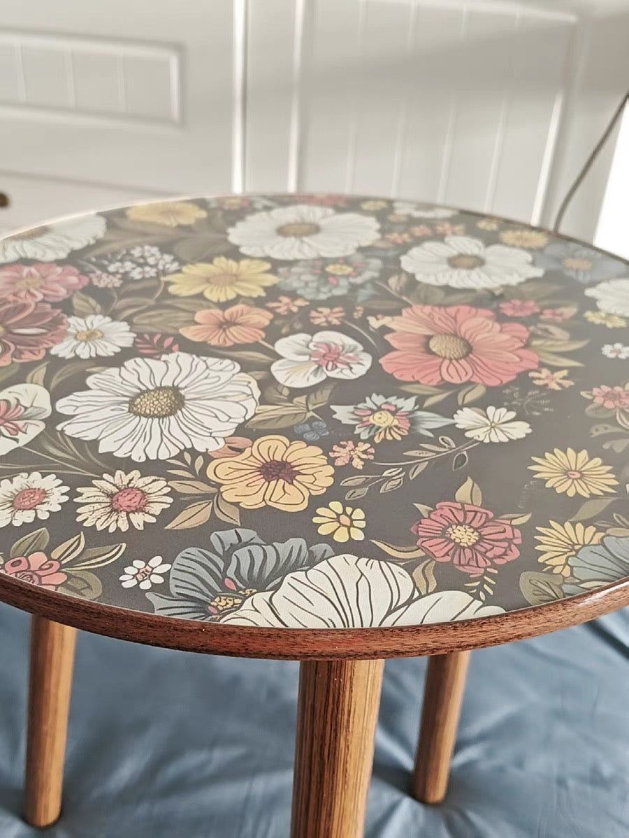 Group Purchase Vintage-inspired Side Table Artistic Coffee Table