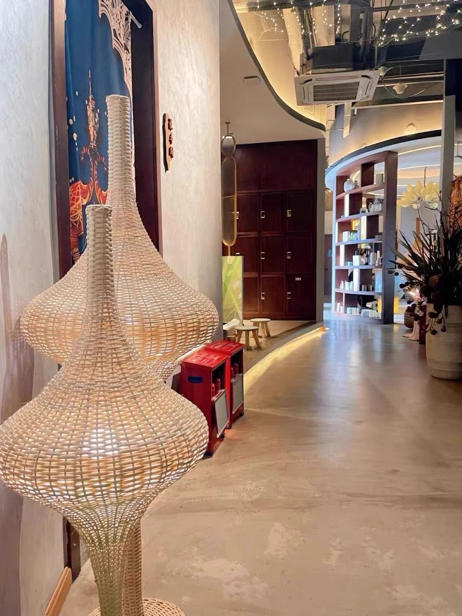 Japanese-style Floor Lamp Natural Rattan Craftsmanship Artistic Lighting Home Decor