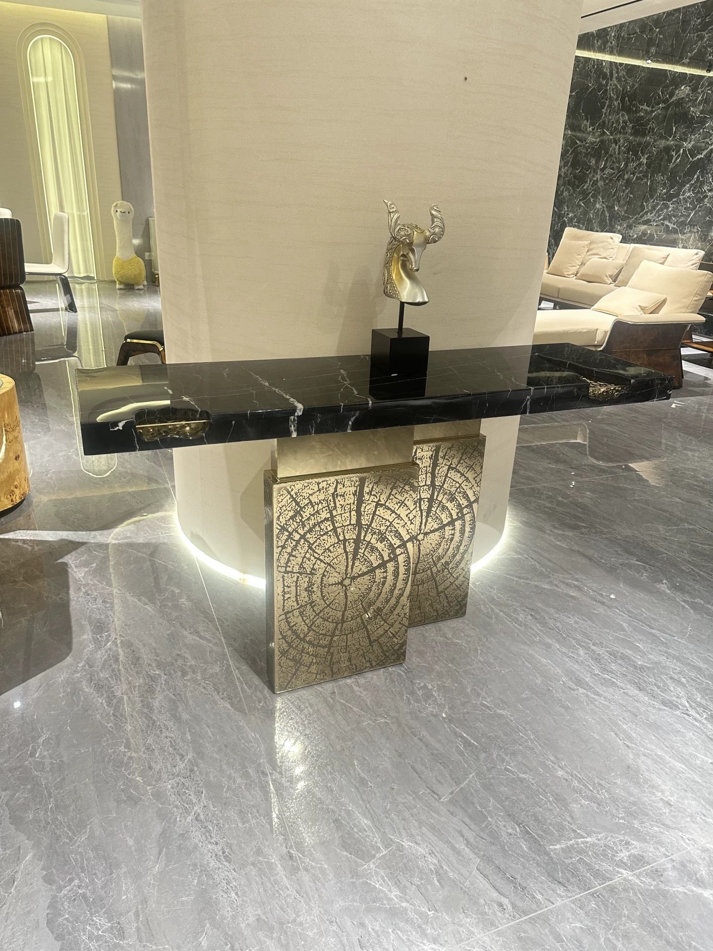 Luxurious Boca Do Lobo Brass Table Natural Marble Side Table Console