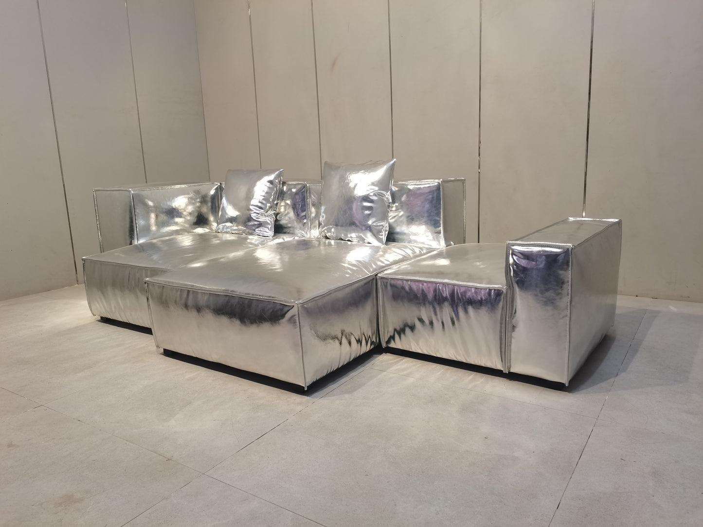 Exclusive Cassina Maralunga Sofa Customized Silver Leather Luxurious Furniture