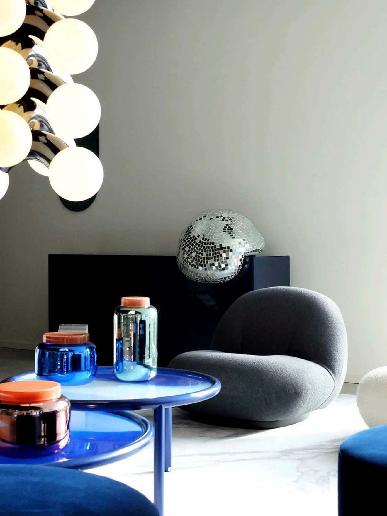 Artistic Glass Coffee Table Designed by Italian Artist