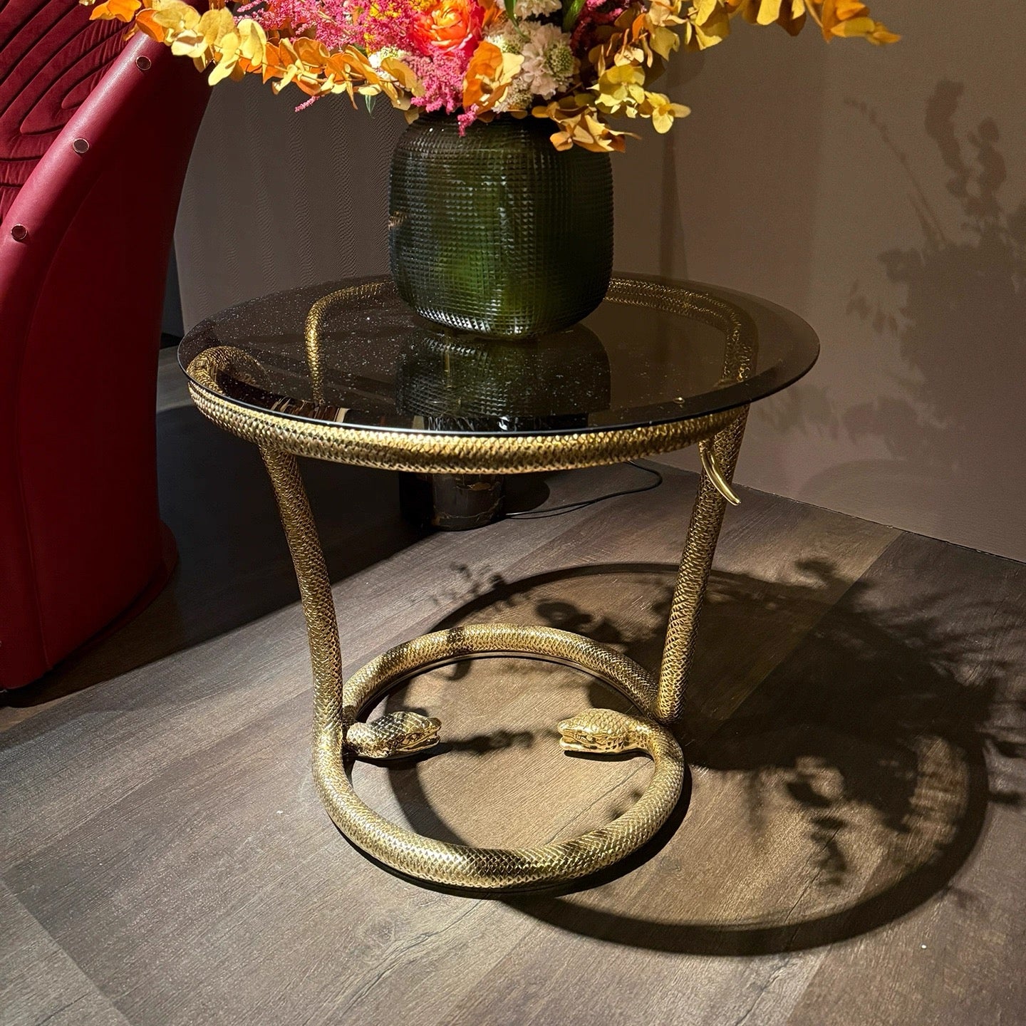 New Arrivals Snake Head Round Side Table Tempered Glass Coffee Table