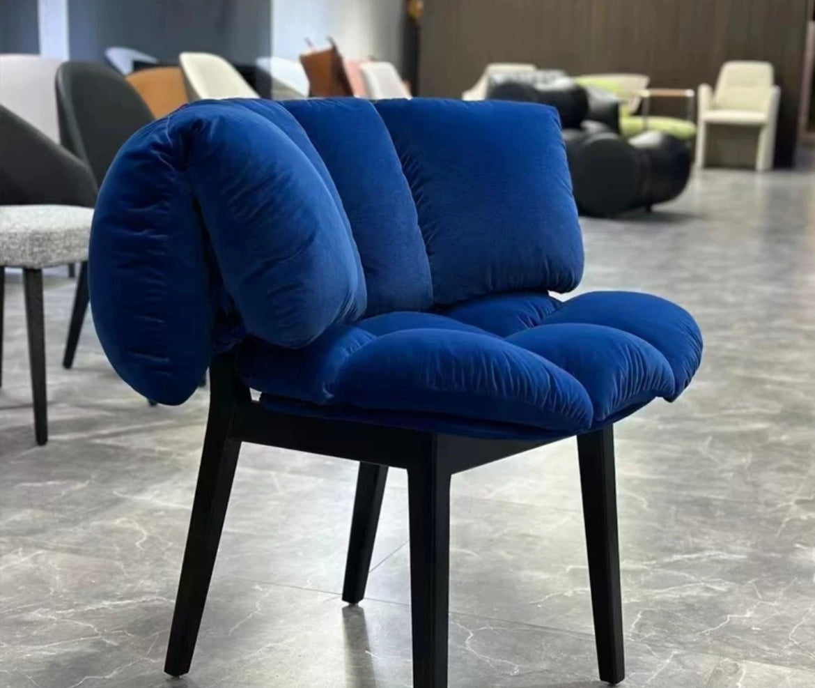 New Arrivals Italian-inspired Dining Chair Elegant and Comfortable Chair Dinning Room Furniture
