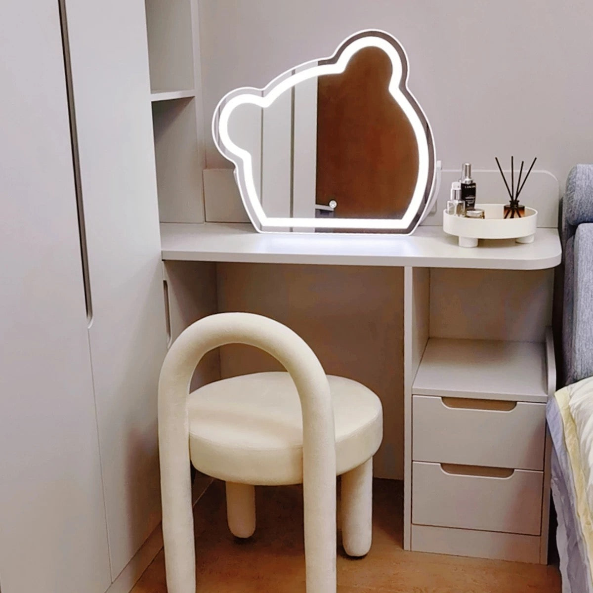 Light luxurious dressing stool lovely children seat dining chair