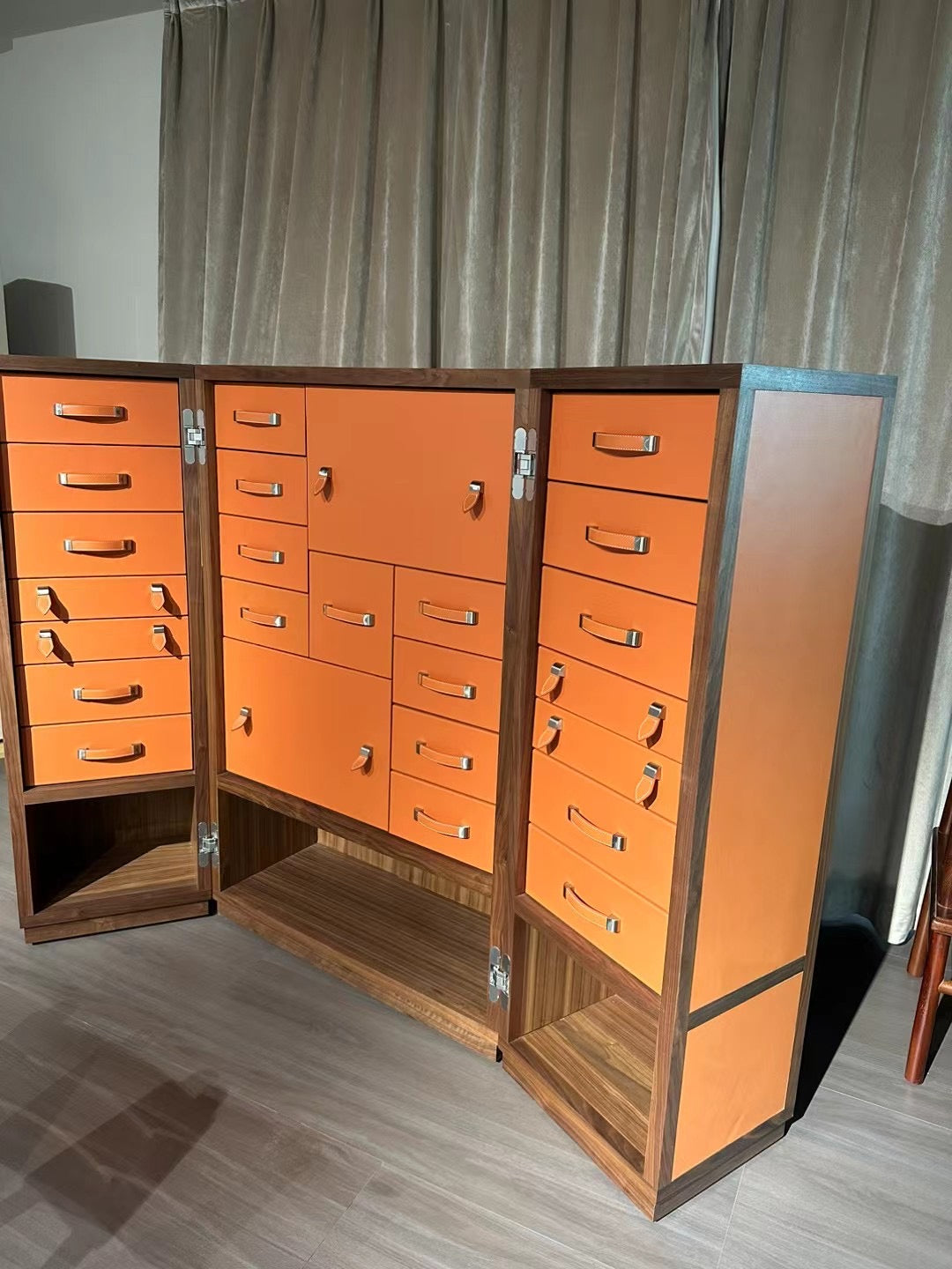Luxurious Jewels storage watch storage foldable cabinet dressing room